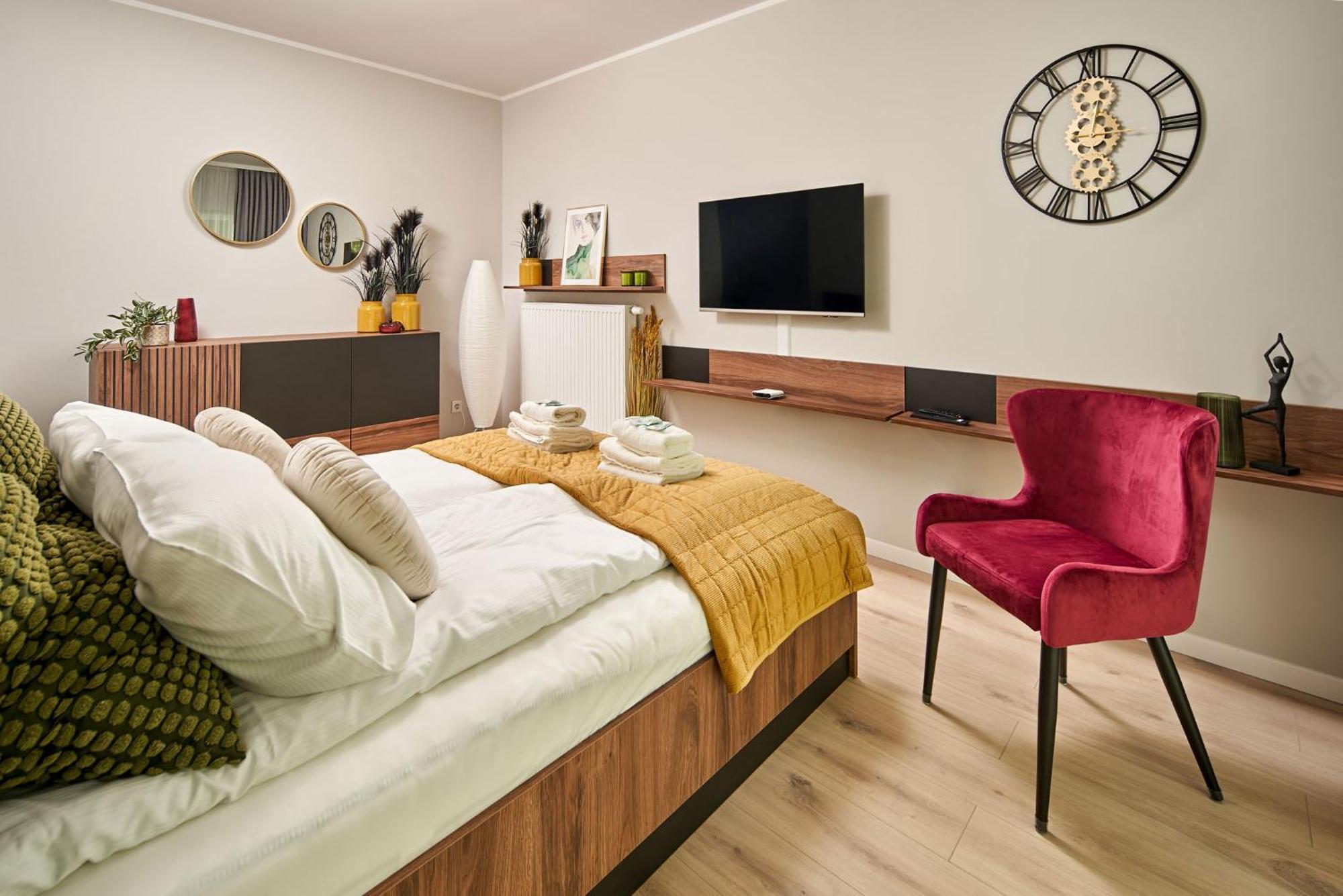 Symphony City Square Aparthotel Wrocław Exteriör bild