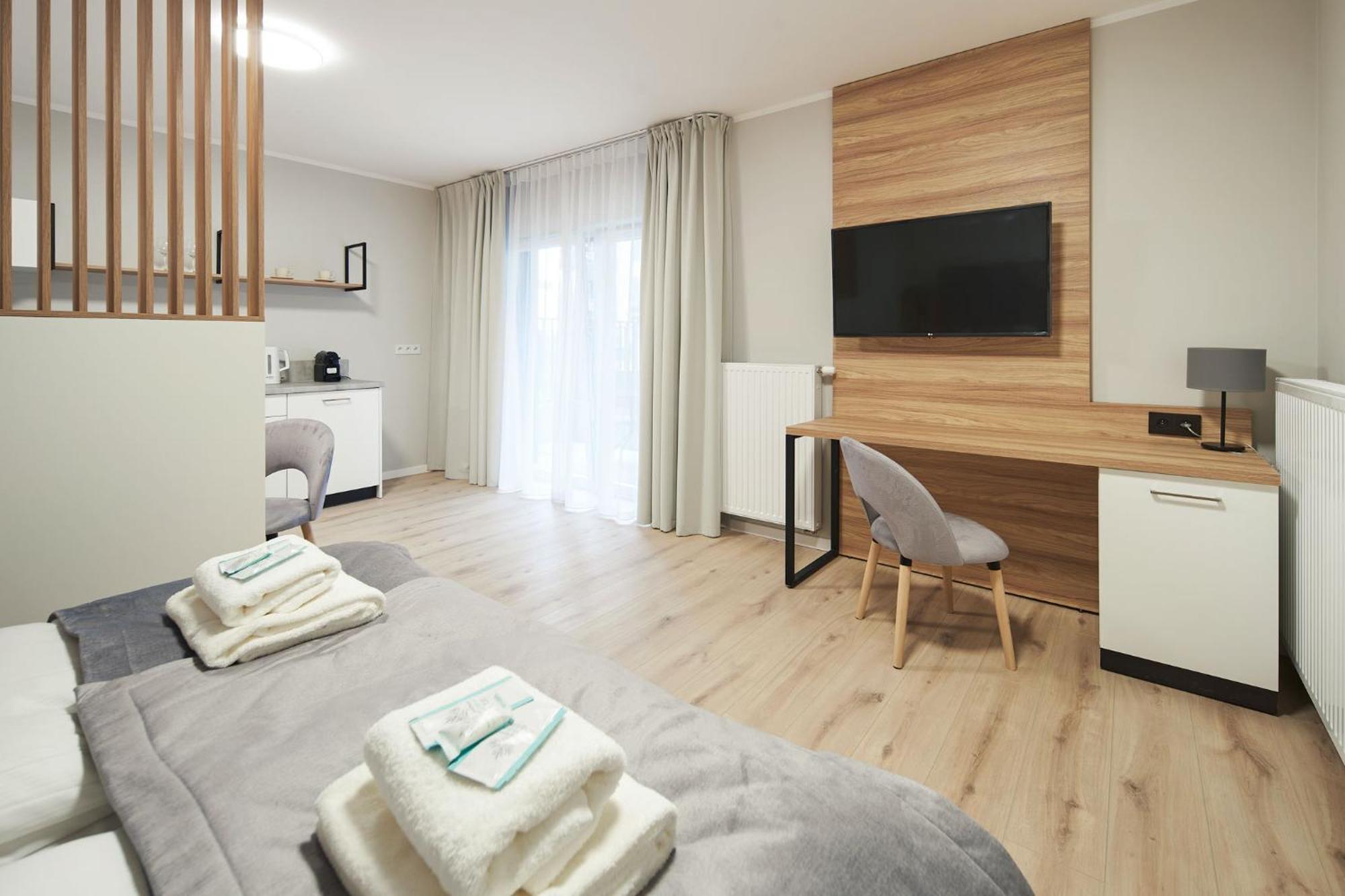 Symphony City Square Aparthotel Wrocław Exteriör bild